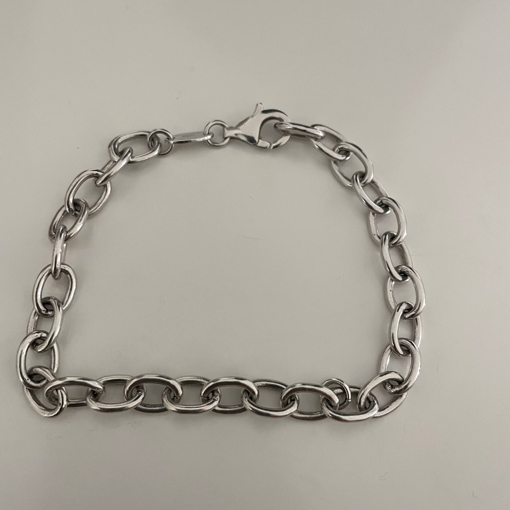 Sterling silver (.925) chain link bracelet.  Size is 7.5imches